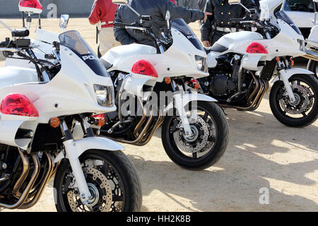 Zeile der japanischen Polizeimotorrad Stockfoto