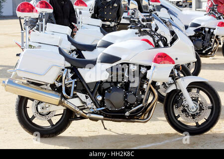 Zeile der japanischen Polizeimotorrad Stockfoto