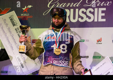 Moskau, Russland - 14 Januar 2017:Anton Mamaev (Russland), der eine Gold gewann Goldmedaille im big Air Finale im Rahmen des Grand Prix de Russie 2017 internationalen Snowboard Tour, während der Preisverleihung in Moskau. Bildnachweis: Victor Vytolskiy/Alamy Live-Nachrichten Stockfoto