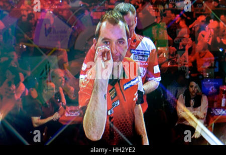 Surrey, UK. 15. Januar 2017. BDO Lakeside World Professional Darts Mens letzte Glen Durrant ENG V Danny Noppert NL Credit: Leo Mason/Alamy Live News Stockfoto