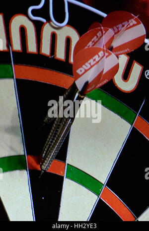 Surrey, UK. 15. Januar 2017. BDO Lakeside World Professional Darts Mens letzte Glen Durrant ENG V Danny Noppert NL Credit: Leo Mason/Alamy Live News Stockfoto