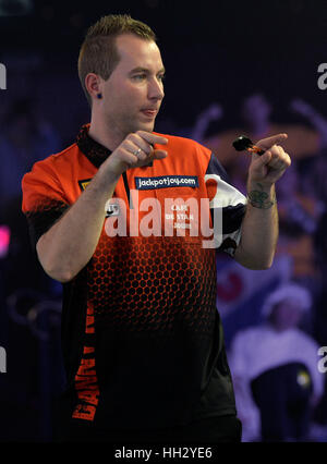 Surrey, UK. 15. Januar 2017. BDO Lakeside World Professional Darts Mens letzte Glen Durrant ENG V Danny Noppert NL Credit: Leo Mason/Alamy Live News Stockfoto