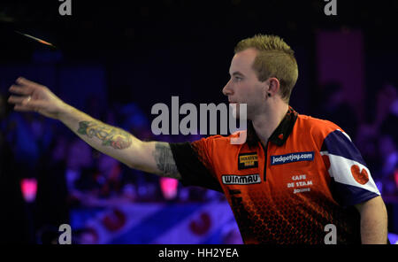 Surrey, UK. 15. Januar 2017. BDO Lakeside World Professional Darts Mens letzte Glen Durrant ENG V Danny Noppert NL Credit: Leo Mason/Alamy Live News Stockfoto