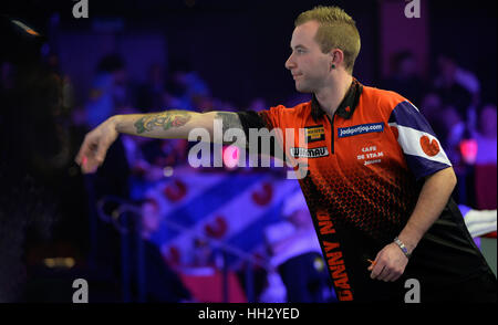 Surrey, UK. 15. Januar 2017. BDO Lakeside World Professional Darts Mens letzte Glen Durrant ENG V Danny Noppert NL Credit: Leo Mason/Alamy Live News Stockfoto