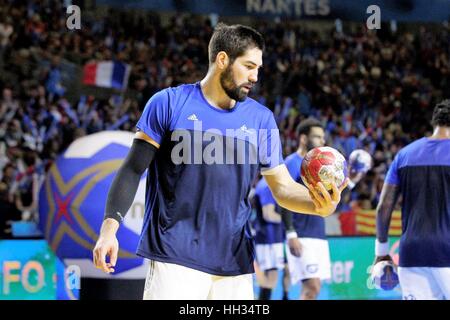 Parc Exposition Xxl, Nantes, Frankreich. 15. Januar 2017. 25. Welt Handball WM Frankreich gegen Norway.Nicolas Karabatic Aufwärmen Credit: Laurent Lairys/Agence Locevaphotos/Alamy Live News Stockfoto