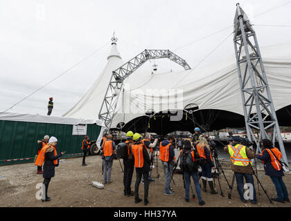 Vancouver, Canada.16th Jan, 2017. Odysseo wirft seine kolossalen White Big Top im Olympischen Dorf in Vancouver. Bildnachweis: Andrew Kinn/ZUMA Wire/ZUMAPRESS.com/Alamy Live-Nachrichten Stockfoto