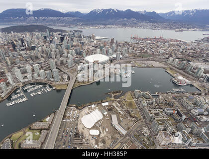 Vancouver, Kanada. 16. Januar 2017. Odysseo wirft seine kolossalen White Big Top im Olympischen Dorf in Vancouver. Bildnachweis: Andrew Kinn/ZUMA Wire/ZUMAPRESS.com/Alamy Live-Nachrichten Stockfoto