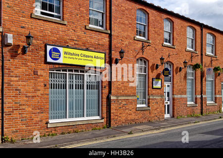 Das Wiltshire Citizens Advice Bureau in Mill Street, Trowbridge, Wiltshire, Vereinigtes Königreich. Stockfoto