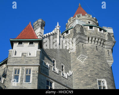 TORONTO, Kanada - 29. Oktober 2005: Die Ansicht der Casa Loma, ein Schloss in Toronto im Jahr 1914 gebaut. Stockfoto