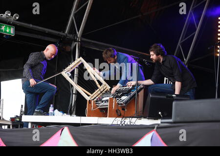 LAU in Konzert im Folk von der Eiche, Hatfield House 2016. Kris Drever, Martin Green, Aidan O' Rourke Stockfoto