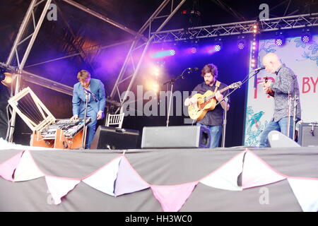 LAU in Konzert im Folk von der Eiche, Hatfield House 2016. Kris Drever, Martin Green, Aidan O' Rourke Stockfoto