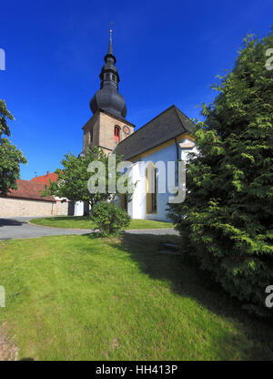 Pfarrkirche St. Oswald, eine ehemaligen befestigten Kirche, Untersteinach, Landkreis Kulmbach, Upper Franconia, Bayern, Deutschland Stockfoto