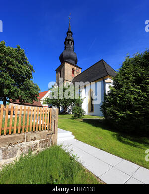 Pfarrkirche St. Oswald, eine ehemaligen befestigten Kirche, Untersteinach, Landkreis Kulmbach, Upper Franconia, Bayern, Deutschland Stockfoto