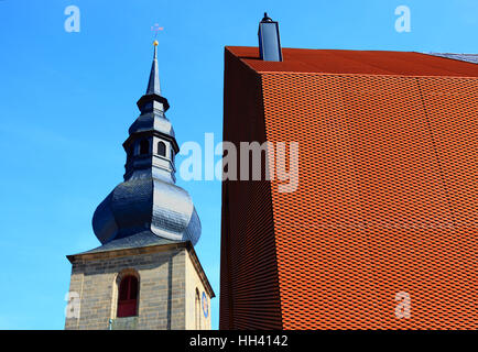 Pfarrkirche St. Oswald, eine ehemalige befestigte Kirche, vordere Dach, Patina, Gemeindezentrum, Untersteinach, Landkreis Kulmbach, Oberfranken, Stockfoto