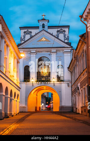 Vilnius, Litauen. Das Tor der Morgenröte, die religiösen, historischen und kulturellen Denkmal, das einzige erhaltene Tor der alten Stadtmauer und der Kapelle Wi Stockfoto