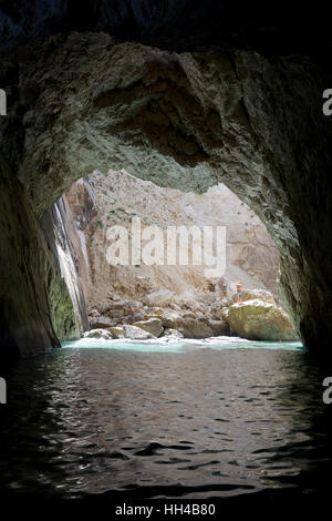 Blauen Grotten an der Westküste der Insel Paxos, Ionische Inseln, griechische Inseln, Griechenland, Europa Stockfoto