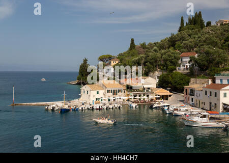 Blick über Hafen, Loggos Paxos, Ionische Inseln, griechische Inseln, Griechenland, Europa Stockfoto