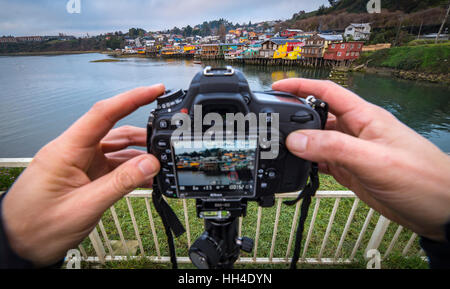 Große Insel Chiloé. Die Seen, Chile. Palafitos in Castro. Stockfoto