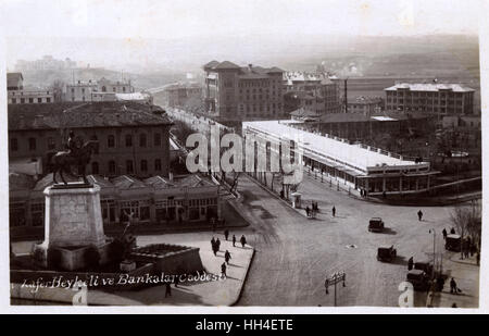 Ankara, Türkei - Atatürk-Statue - Siegesdenkmal Stockfoto