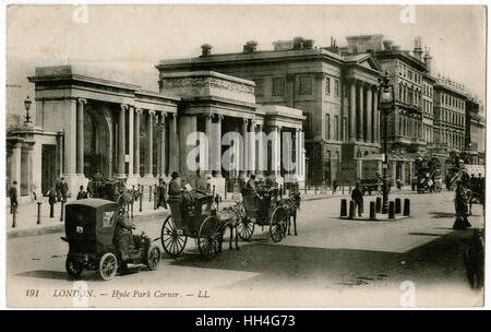 Hyde Park Corner - London - Pferd Kabinen und eine frühe Automobil. Stockfoto