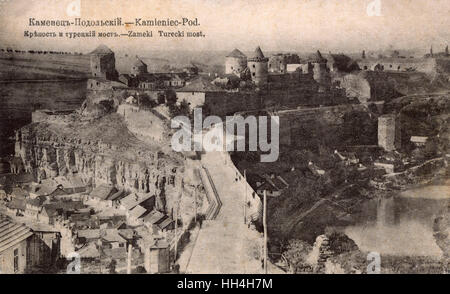 Kamianets-Podilskyi, Ukraine - Türkische Brücke und Burg Stockfoto