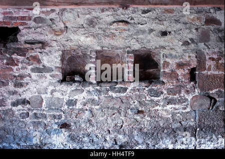 Mauerwerk-Detail in der alten Scheune Stockfoto