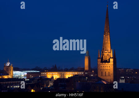 Europa, Großbritannien, England, Norfolk, Norwich Cathedral Twilight Landschaft Stockfoto