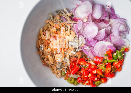 Thai Chili Sauce vorbereiten, in Schüssel Stockfoto