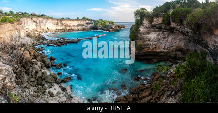 Panoramablick auf der blauen Lagune, Nusa Ceningan, Bali, Indonesien Stockfoto