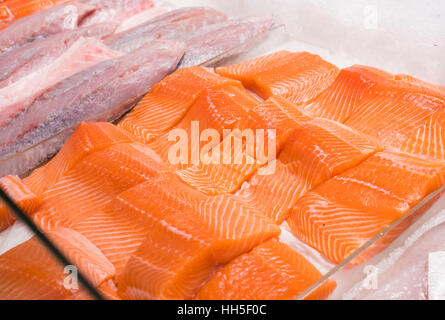 Lachsfilet in Nahaufnahme Stockfoto