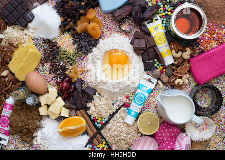 Kuchen backen Zutaten von oben Stockfoto