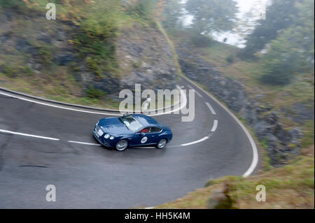 Bentley Continental unterwegs Stockfoto