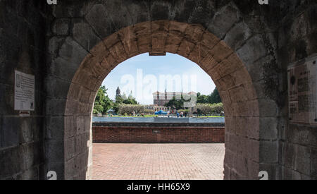 Blick vom Fort Santiago Tor, Intramuros, Manila, Philippinen Stockfoto