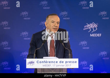 Pierre Gattaz - 17.01.2017 - Frankreich / Ile-de-France (Region) / Paris - Pierre Gattaz, Präsident von Medef (französische Vereinigung der Arbeitgeber), in einer Pressekonferenz nach seiner Rückkehr aus Afrika - Frankreich Wirtschaftsforum.   -Julien Mattia / Le Pictorium Stockfoto