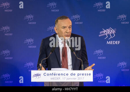 Pierre Gattaz - 17.01.2017 - Frankreich / Ile-de-France (Region) / Paris - Pierre Gattaz, Präsident von Medef (französische Vereinigung der Arbeitgeber), in einer Pressekonferenz nach seiner Rückkehr aus Afrika - Frankreich Wirtschaftsforum.   -Julien Mattia / Le Pictorium Stockfoto