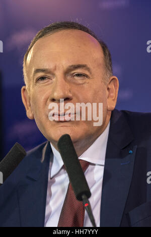 Pierre Gattaz - 17.01.2017 - Frankreich / Ile-de-France (Region) / Paris - Pierre Gattaz, Präsident von Medef (französische Vereinigung der Arbeitgeber), in einer Pressekonferenz nach seiner Rückkehr aus Afrika - Frankreich Wirtschaftsforum.   -Julien Mattia / Le Pictorium Stockfoto