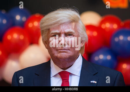 Madrid, Spanien. 17. Januar 2017. Donald Trump Wachsfigur im Wachsfigurenkabinett von Madrid vorgestellt. Bildnachweis: Marcos del Mazo/Alamy Live-Nachrichten Stockfoto