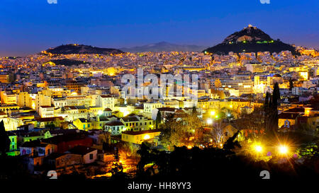 Blick auf die Stadt Athen und Mount Lycabettus, Athen, Griechenland Stockfoto