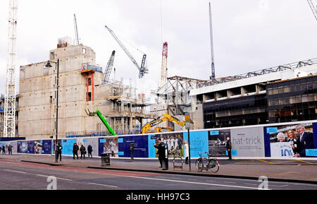 Die Bauarbeiten am Boden Fußballstadion White Hart Lane der Tottenham Hotspur Nord-London UK Stockfoto