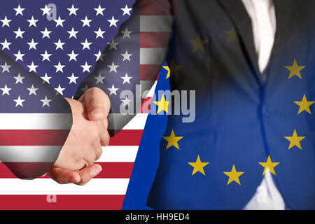 Doppelbelichtung Handshake auf der Flagge der Vereinigten Staaten und Flagge Europas Stockfoto