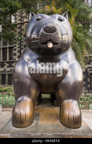 Oktober 19,2016 Medellin, Kolumbien: surrealistische Statue eines Hundes gestiftet von Botero in seiner Geburtsstadt öffentlich im Park, benannt nach den Behörden angezeigt Stockfoto