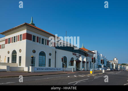 Der weiße rock Theater auf der Küstenstraße an der Hastings, East Sussex, Großbritannien Stockfoto