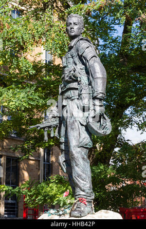 Irische Gardisten Statue, Blatt Street, Windsor, Berkshire, England, Vereinigtes Königreich Stockfoto