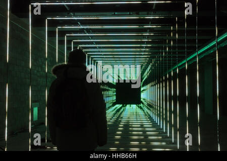 Auf Ihrer Wellenlänge von Marcus Lyall. 2017 Canary Wharf Winter Lights Festival öffnet heute 16 Januar und läuft bis zum 27. Januar 2017. Stockfoto