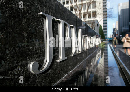Corporate Schriftzug auf der JP Morgan Chase Bürogebäude an der Park Avenue. Stockfoto