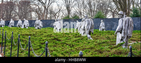 WASHINGTON DC, USA. Korean War Veterans Memorial. Das Denkmal besteht aus 19 Edelstahl Statuen. Stockfoto