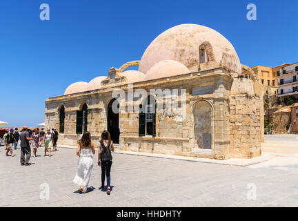 Chania gewölbte Moschee der Janitscharen in den alten venezianischen Hafen von Chania, Kreta, Griechenland Stockfoto