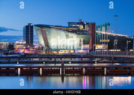 Science Center NEMO Oosterdok (East Dock), Amsterdam, Niederlande Stockfoto