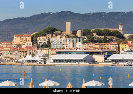 Le Suquet, von La Croisette, Cannes, Côte d ' Azur, Côte d ' Azur, Alpes Maritimes, Provence, Frankreich, mediterran Stockfoto