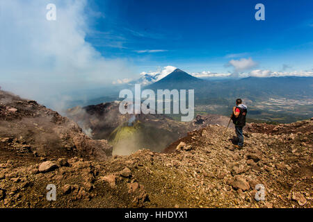 Cresting Höhepunkt des Pacaya Vulkans in Guatemala-Stadt, Guatemala Stockfoto